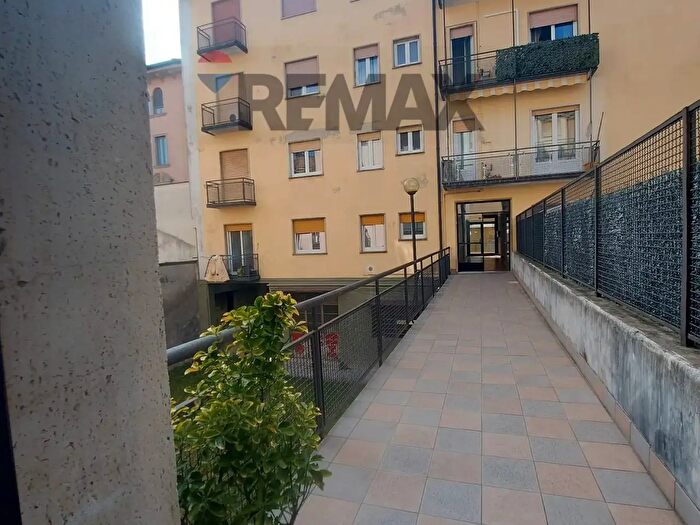 Appartamento bilocale in vendita in Via delle Medaglie dOro, Varese