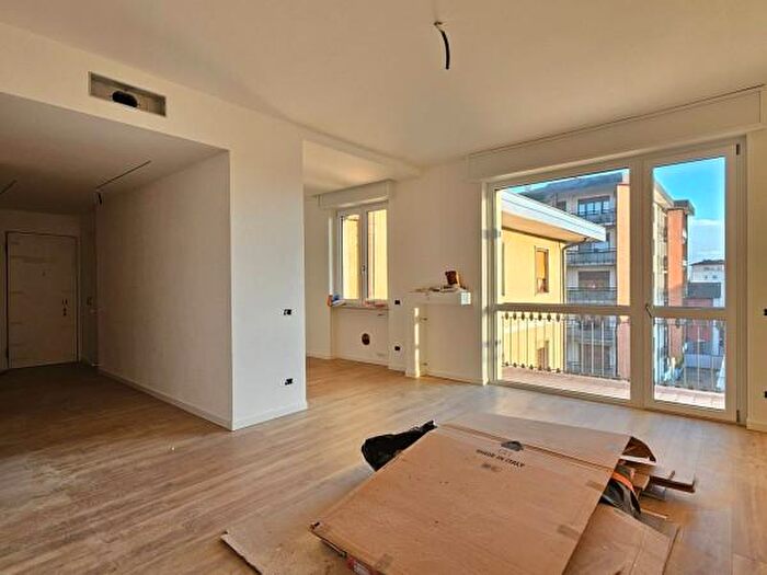 Appartamento trilocale in vendita in Via Monte Grappa, Treviglio