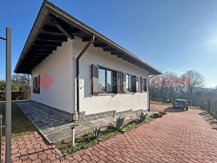 Casa con 5 locali in vendita in Via Cassinè, Colazza