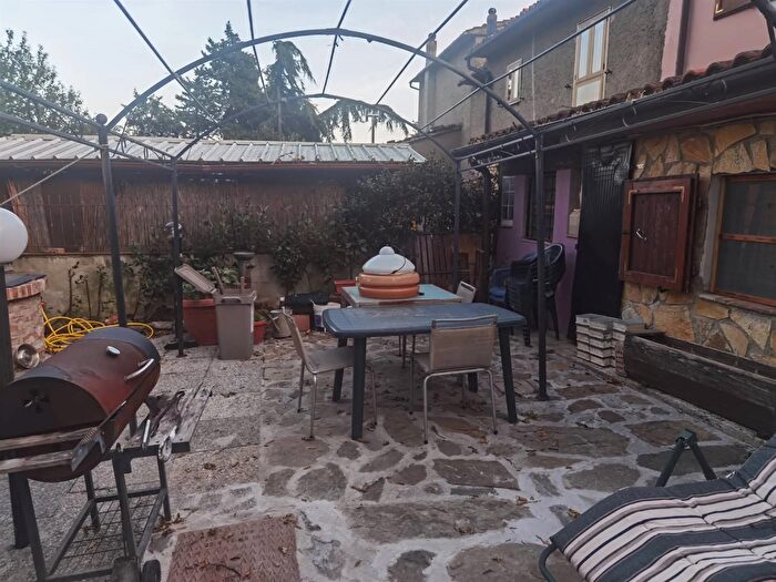 Casa con 8 locali in vendita in Via di Igno Pistoia, Pistoia