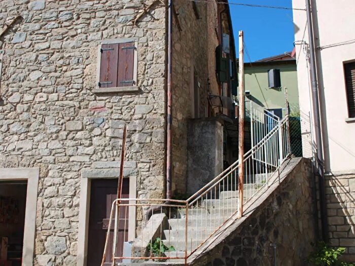 Appartamento bilocale in vendita in Ventasso