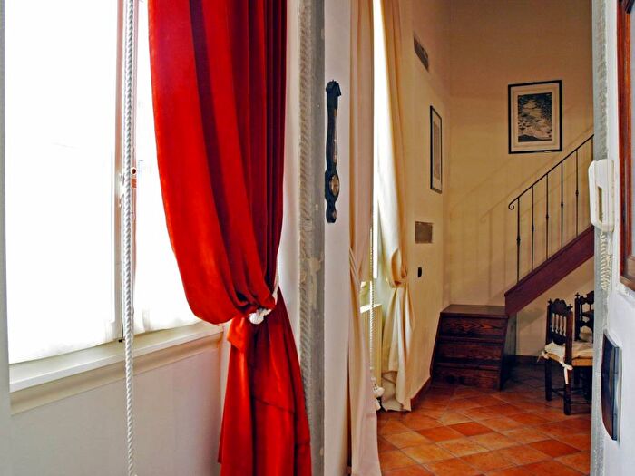 Appartamento quadrilocale in affitto in Piazza di San Firenze, Signoria Uffizi, Firenze