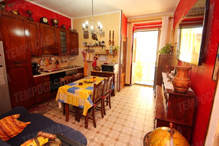 Appartamento trilocale in vendita in Via Volpianoo, Torino