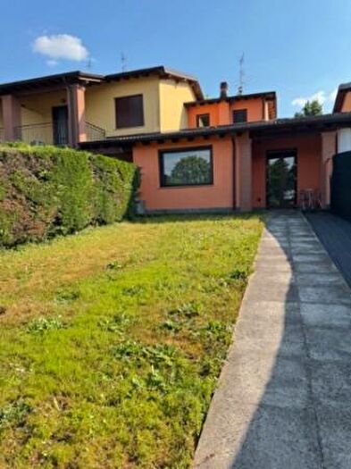 Casa trilocale in vendita in Via Monsignor Don Giacomo Maggioni, Romano Di Lombardia