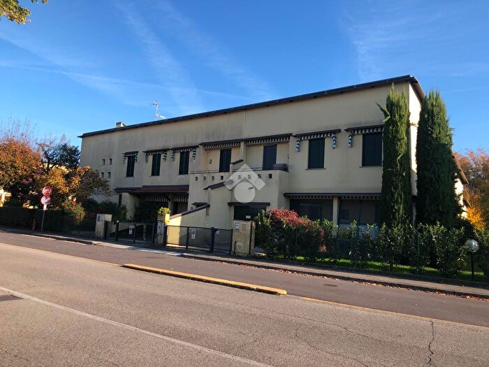 Casa quadrilocale in vendita in Via a Moro, Siziano