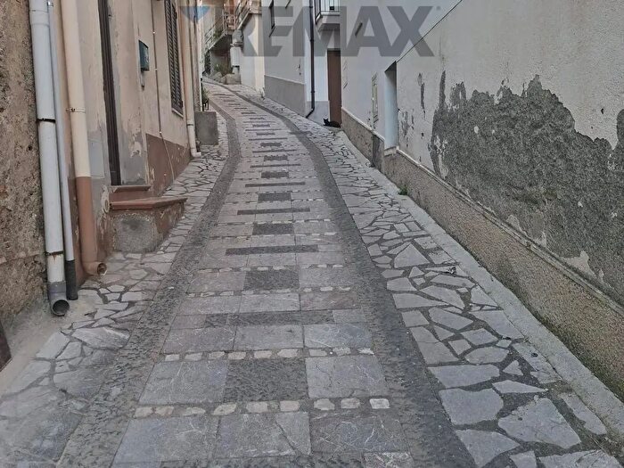 Casa con 5 locali in vendita in Via Regina Elena, Pagliara
