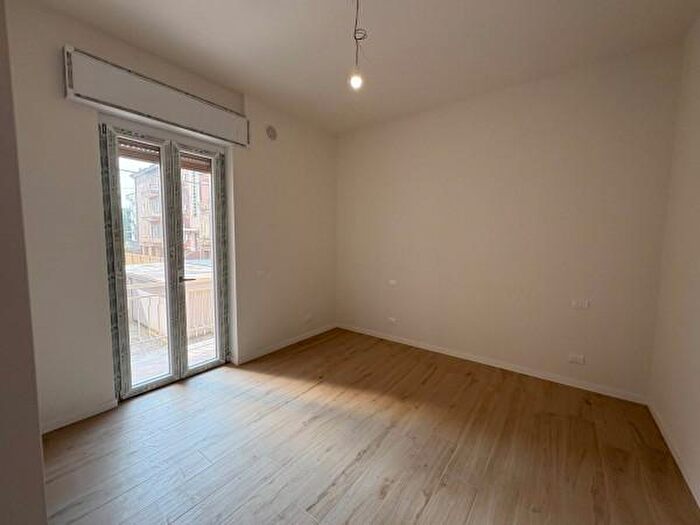 Appartamento trilocale in vendita in Via Francesco Maria Rezzi, Piacenza