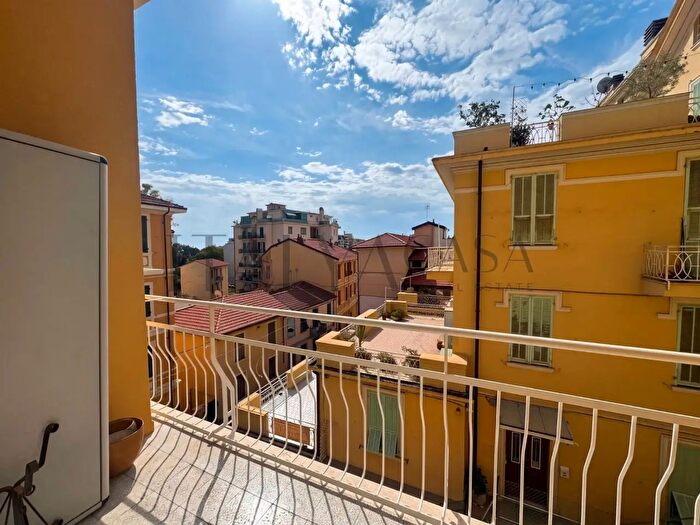 Appartamento trilocale in vendita in Via Goethe, Sanremo
