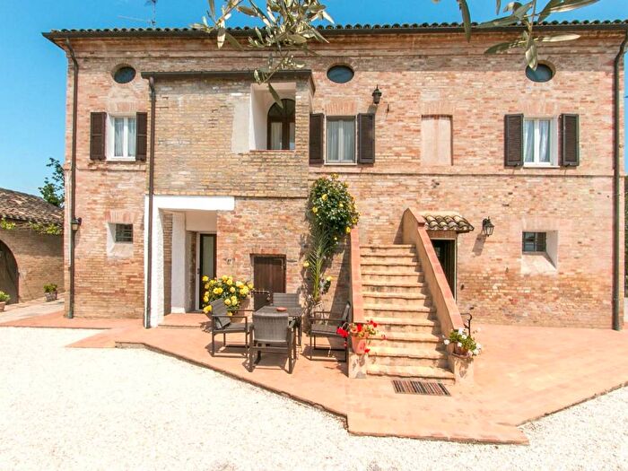 Casa con 6 locali in affitto in Contrada Cavallino, Montecosaro