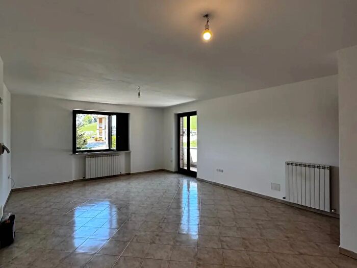 Appartamento quadrilocale in vendita in Via Fonterimana, Montegiorgio
