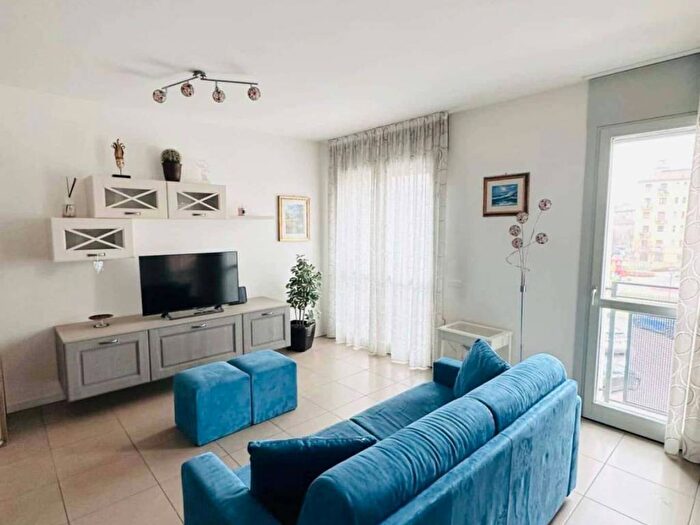 Appartamento bilocale in affitto in Via Gargano, Corvetto, Milano