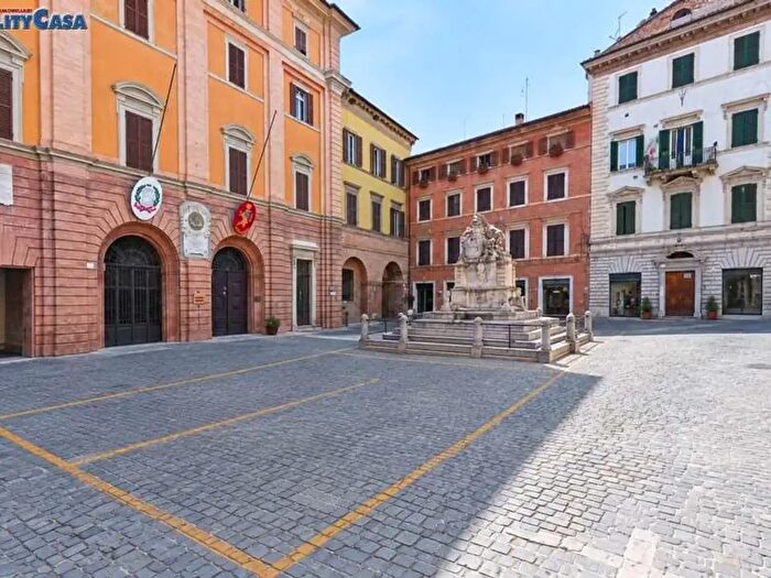 Appartamento quadrilocale in vendita in Jesi
