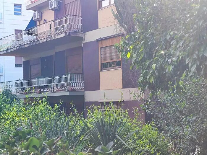 Appartamento trilocale in vendita in Via Odorico da Pordenone, Catania