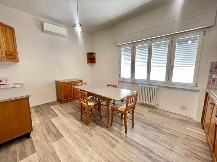 Appartamento con 5 locali in affitto in Via Maggio, Città, Montevarchi