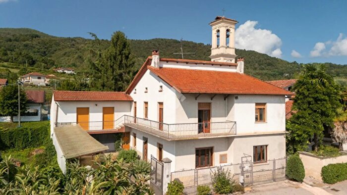 Casa con 7 locali in vendita in Frazione Ceretto, Costigliole Saluzzo