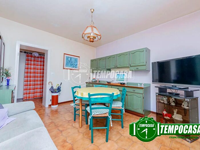 Appartamento trilocale in vendita in Viale della Vittoria, Bettola