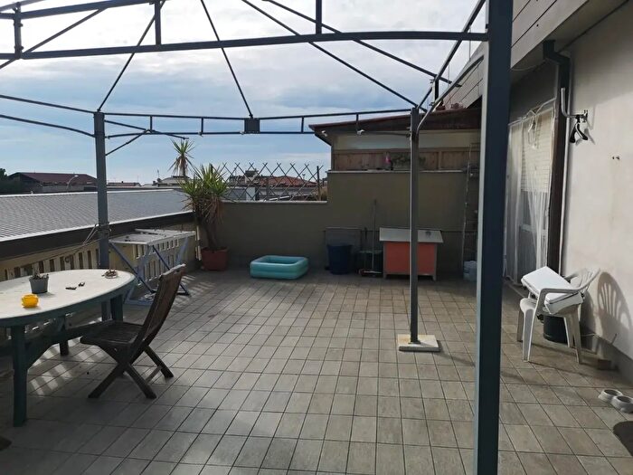 Appartamento trilocale in vendita in Ia Cairoli, Carrara