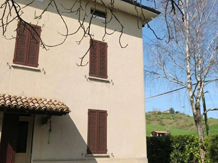 Casa con 5 locali in vendita in Albinea