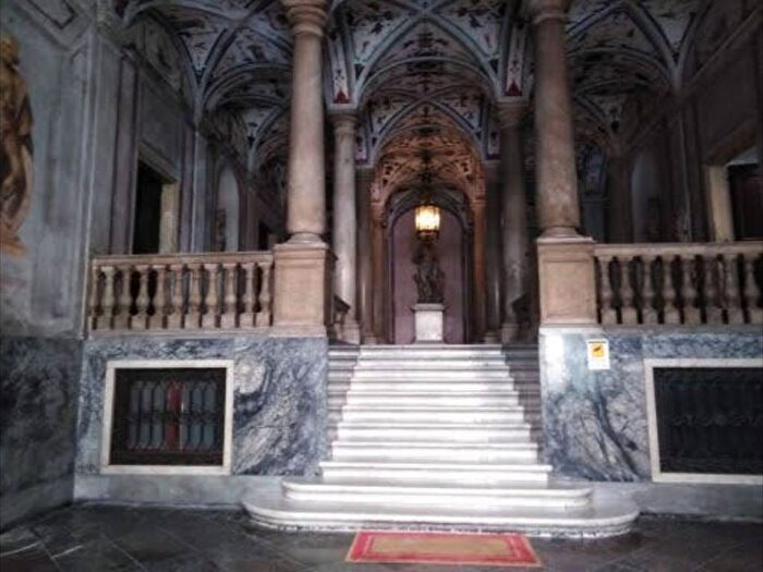 Casa quadrilocale in affitto in Piazza della Meridiana, Maddalena, Genova