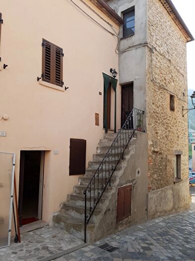 Casa con 5 locali in vendita in Borgo Mazzini, Talamello