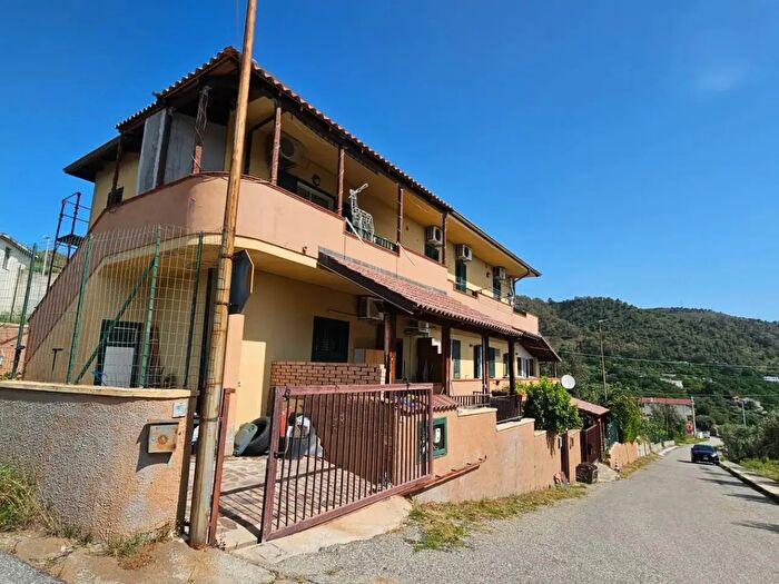 Appartamento bilocale in vendita in Località Coscinà, Montauro