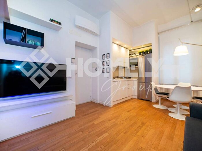 Appartamento trilocale in affitto in Via Francesco Petrarca, Termini Repubblica, Roma