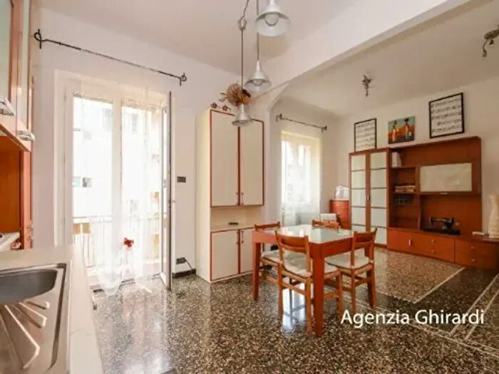 Appartamento quadrilocale in affitto in Via Santa Maria del Priano, Genova