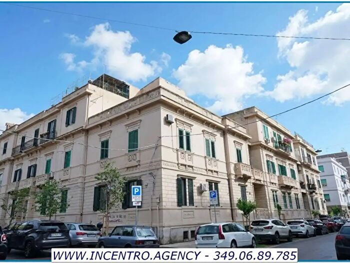 Appartamento quadrilocale in vendita in Via Nino Bixio, Messina