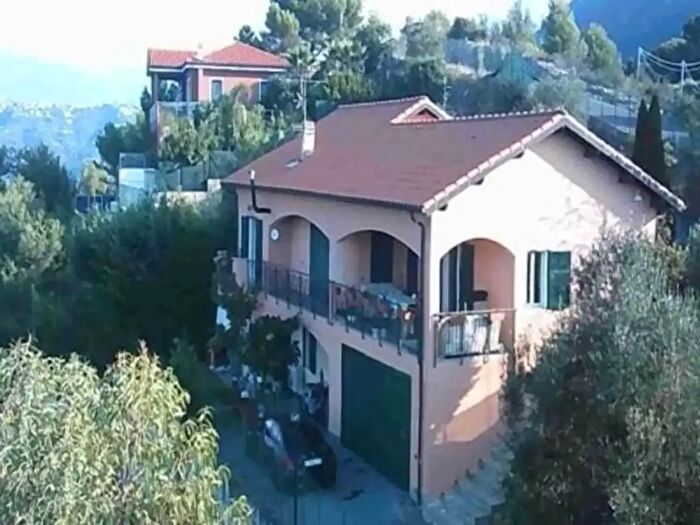 Casa con 5 locali in vendita in Soldano