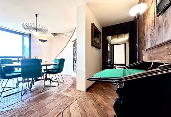 Appartamento con 6 locali in vendita in Via Sauze Sestriere To Italia, Sestriere