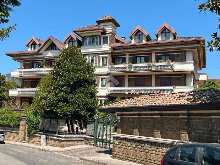 Appartamento con 5 locali in vendita in Via Augusto Guerriero, Avellino