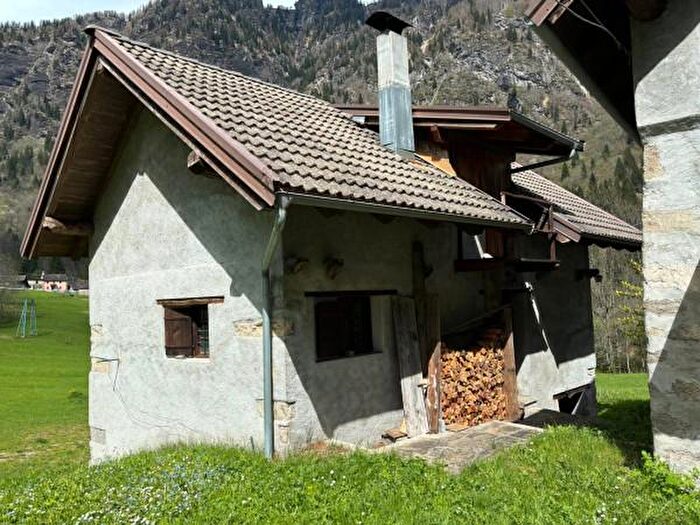 Casa trilocale in vendita in Frazione Goglio, Baceno