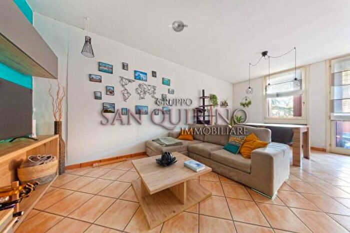 Appartamento trilocale in vendita in Vicolo San Rocco, Viadana