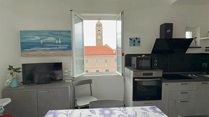 Appartamento trilocale in affitto in Spotorno Savona Sv, Spotorno