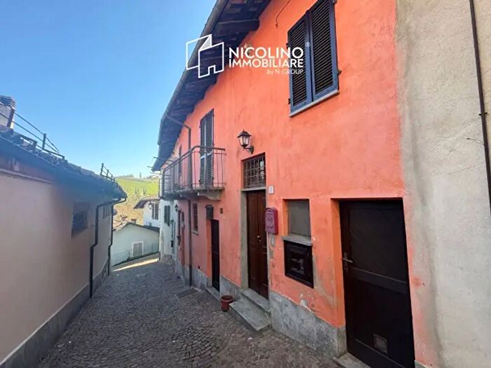 Casa con 6 locali in vendita in Via Vincenzo Gioberti, Barolo