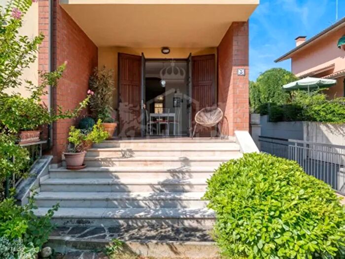 Casa quadrilocale in vendita in Via Anselmo Marabini, Dozza