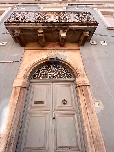 Casa con 12 locali in vendita in Corso Roma, Casacalenda