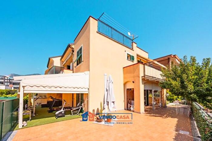 Appartamento quadrilocale in vendita in Via Giacomo Puccini, Loano