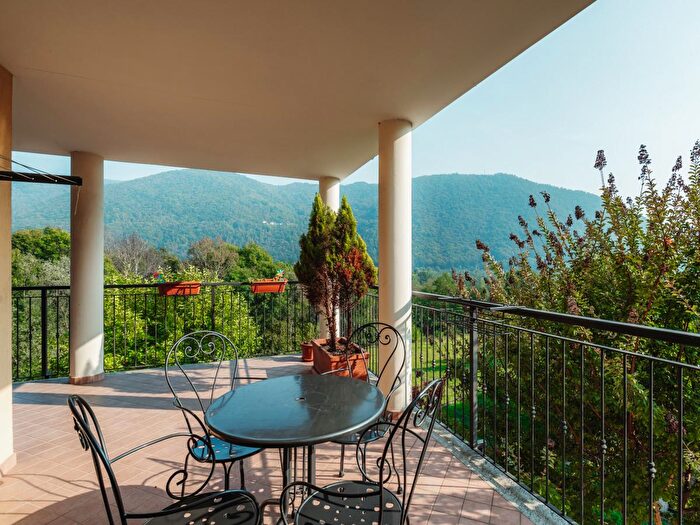 Appartamento con 5 locali in vendita in Borgata Gondini Inferiori, San Germano Chisone