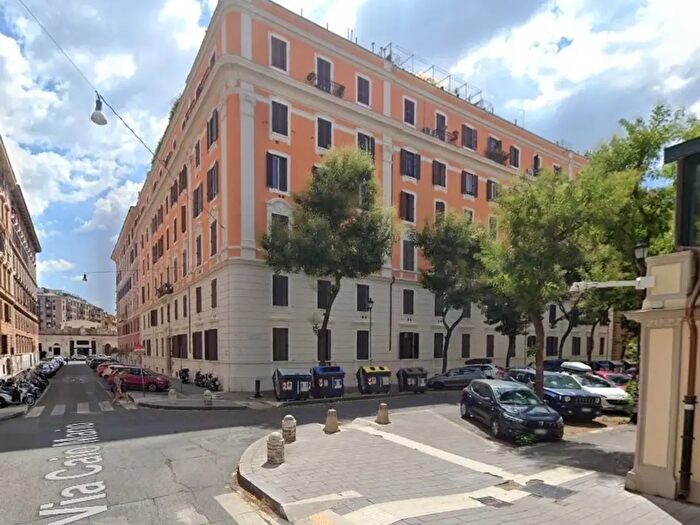 Appartamento trilocale in vendita in Via Caio Mario, Roma