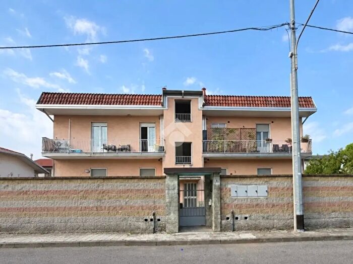 Appartamento bilocale in vendita in Via della Resistenza, Rescaldina