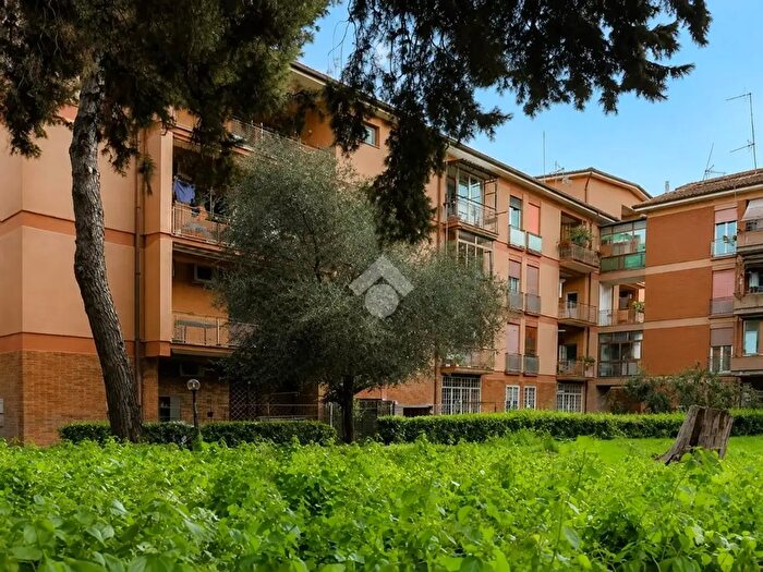 Appartamento trilocale in vendita in Via Giovanni Busnelli, Roma