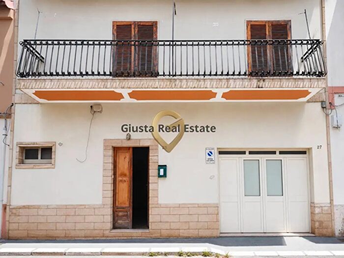 Casa quadrilocale in vendita in Via Duca di Genova, Mesagne