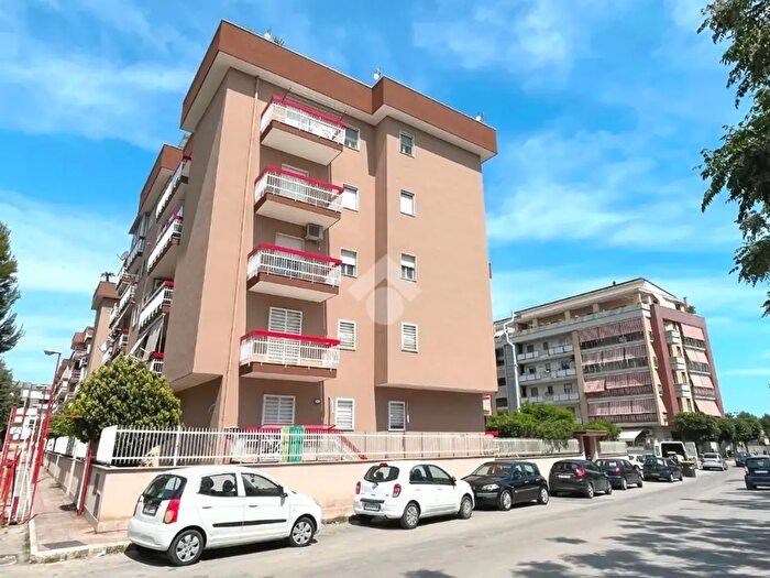 Appartamento quadrilocale in vendita in Via delle Tufare, Trani