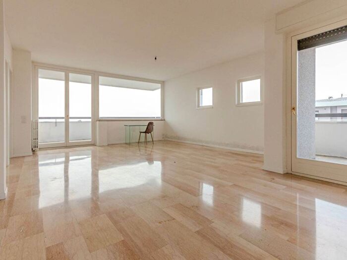 Casa trilocale in affitto in Via San Francesco dAssisi, Volturno Assisi San Mauro, Lissone