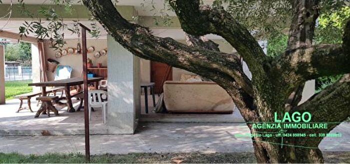 Casa con 6 locali in vendita in Cartigliano