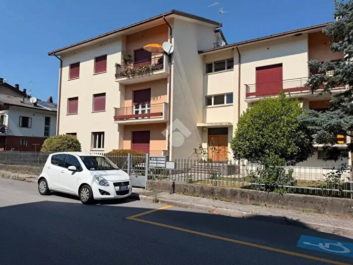 Appartamento quadrilocale in vendita in Via Papa Giovanni XXIII, Tolmezzo