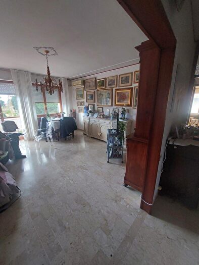 Appartamento con 5 locali in vendita in Rosignano Marittimo