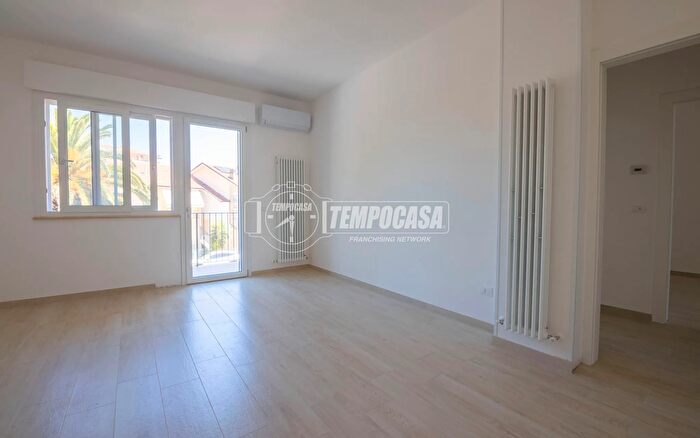 Appartamento trilocale in vendita in Via Giovanni Giolitti, San Benedetto Del Tronto