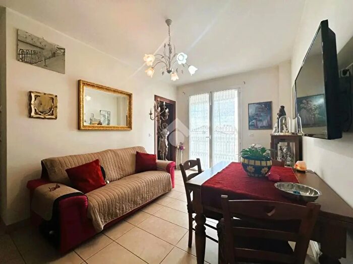 Appartamento trilocale in vendita in Via Via Mar Jonio, BellariaIgea Marina